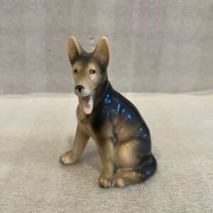 German Shepherd Figurine Ceramic Hallmark on Bottom Vintage 4"